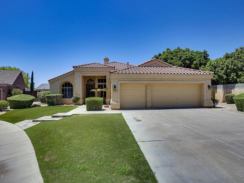 1st image of 21388 N 71st Dr