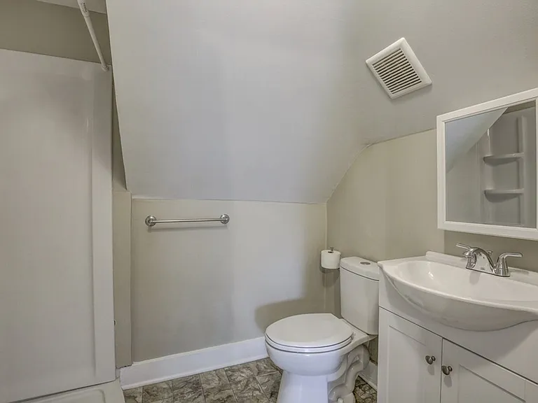 808 Academy Ave #3F — Photo 8