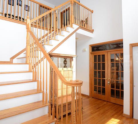 2nd image of 752 Jacqueline Ct