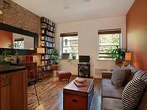 406 W 46th St photo 1