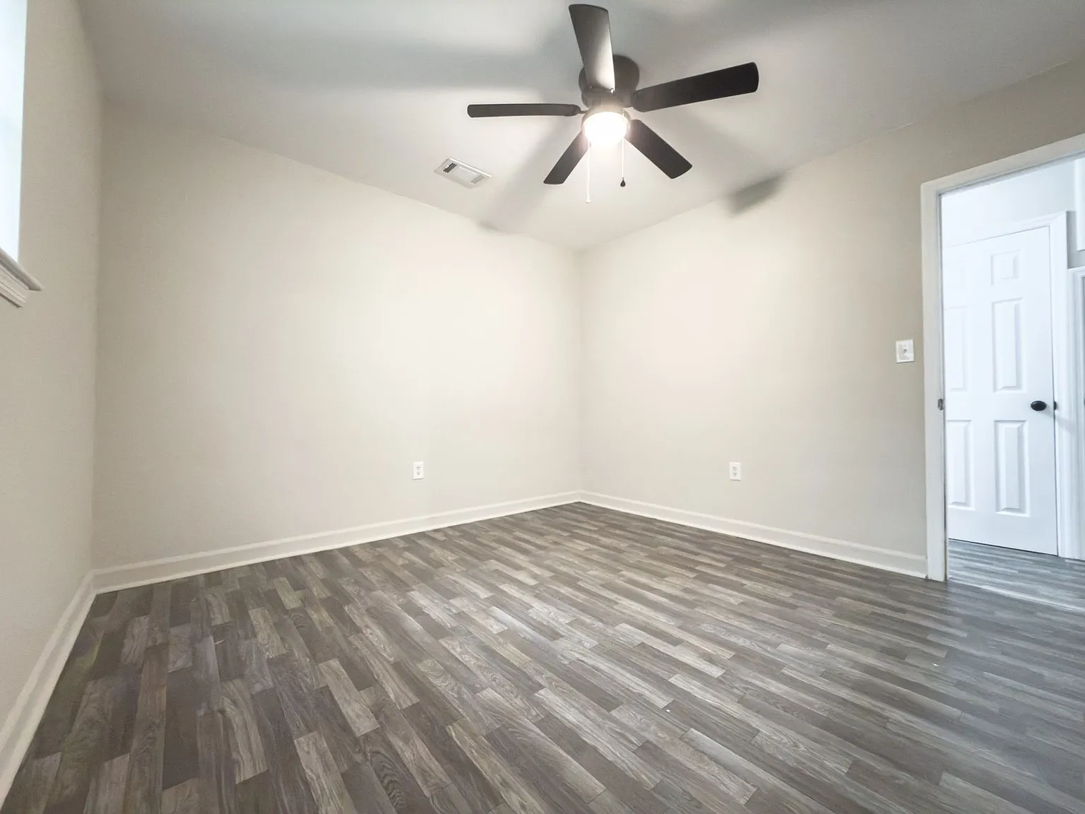 1537 N Avalon triplex — Photo 4