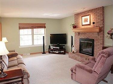 3rd image of 197 Autumn Hill Dr