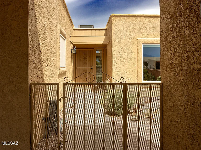 724 W Rio San Pedro — Photo 3