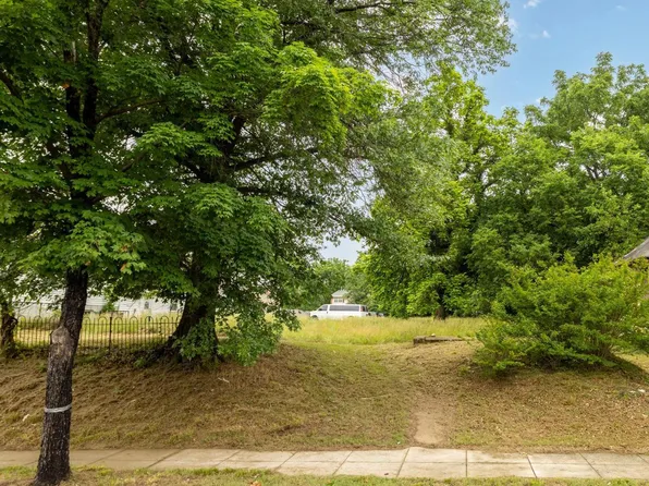 4336 Douglas St NE, Washington, DC 20019