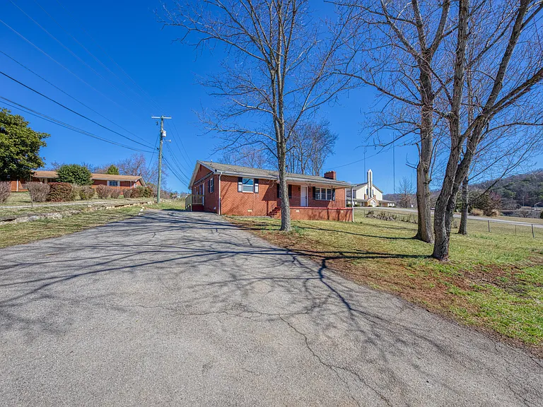 4114 Central Avenue Pike — Photo 22