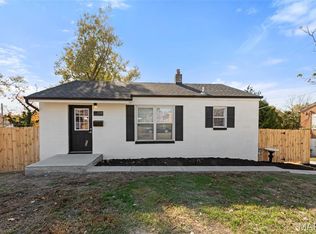 7114 Heege Rd, Saint Louis, MO 63123