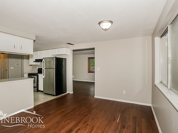 5th image of 7301 Charnwood Dr