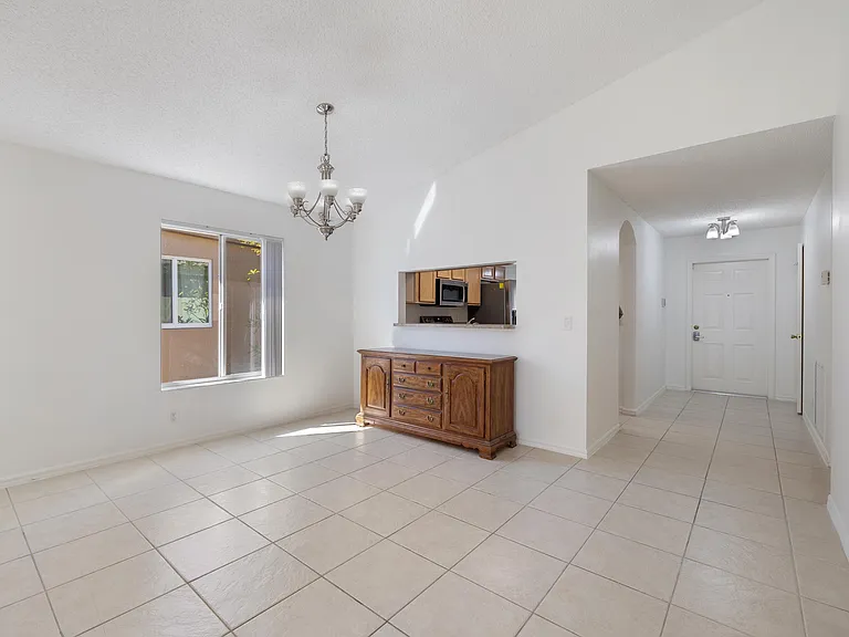 3800 Woodfield Dr — Photo 7