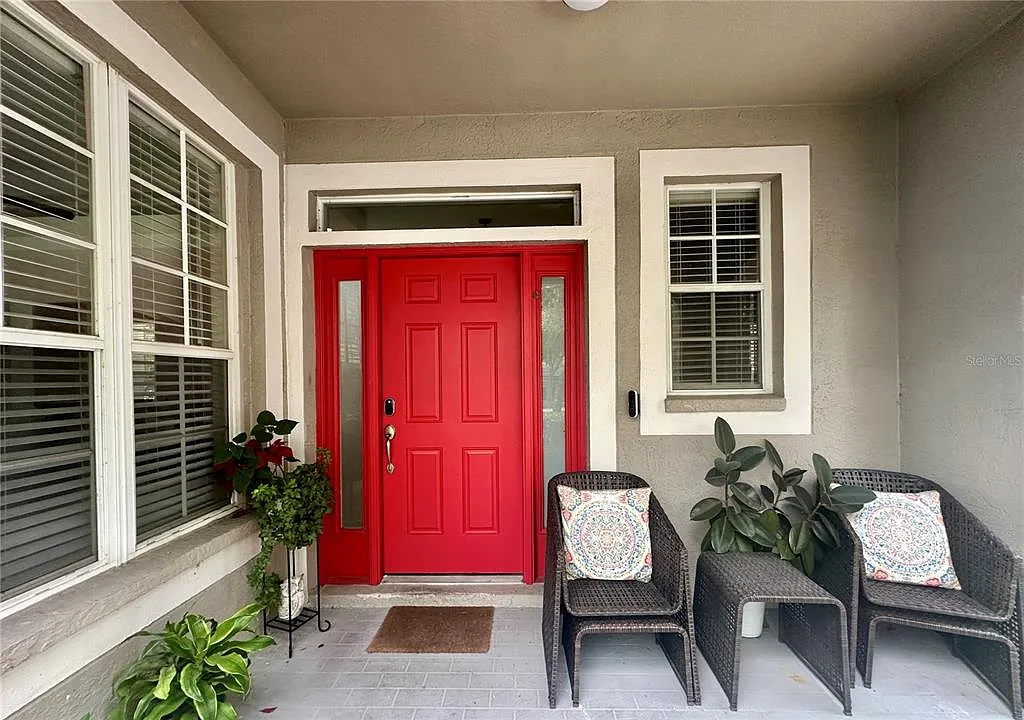 4 bed, 2.5 bath, 2293 sqft, $3,900 — Photo 2