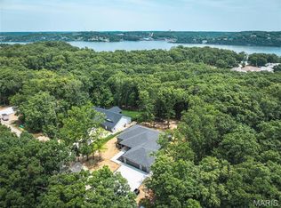 370 Via Appia Dr, Sunrise Beach, MO 65079