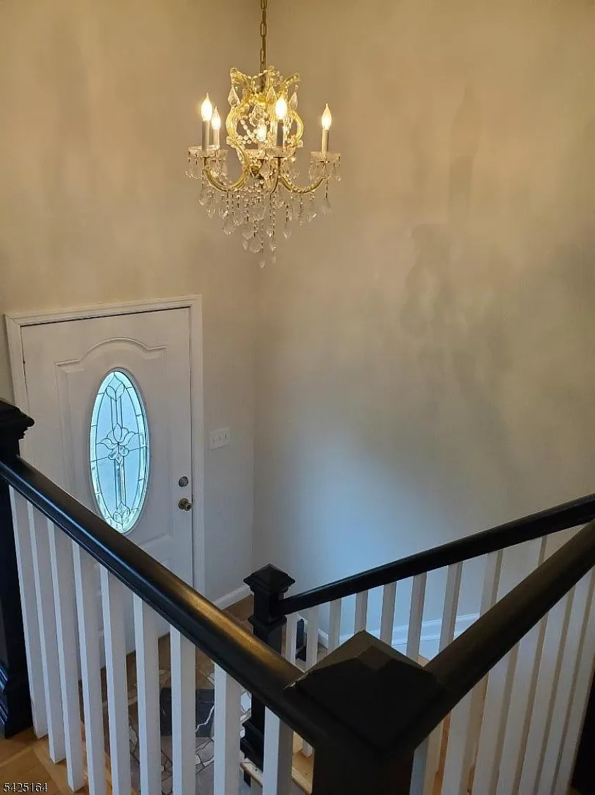 4 bed, 2.0 bath, $4,500 — Photo 2
