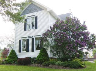 6675 Crosby Rd, Lockport, NY 14094