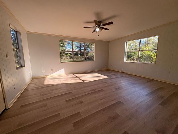 4th image of 629 Woodmont Pl