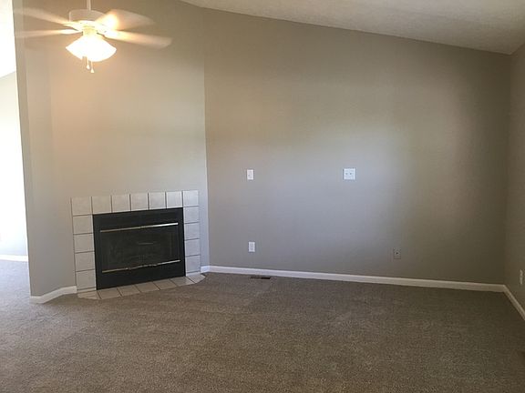 2nd image of 1838 Park North Bnd