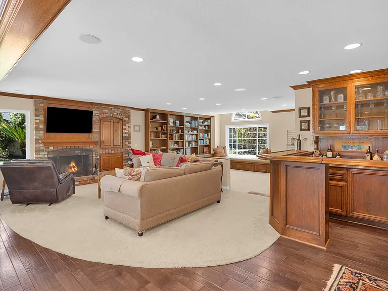 24961 Sandridge Cir — Photo 18