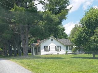 34589 Shasta Dr, Glade Spring, VA 24340