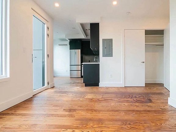 3rd image of 1801 Ocean Ave #Penthouse