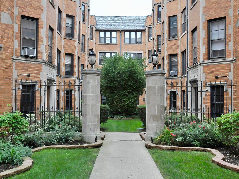 1st image of 4514 1/2 N Paulina St APT 3E