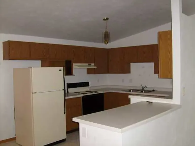 Harbour Pointe Villas — Photo 2