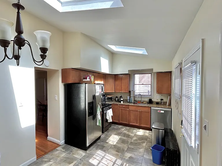 4548 Wilde St — Photo 5