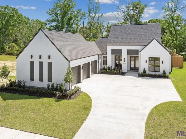 36385 Royal Oak Dr, Prairieville, LA 70769