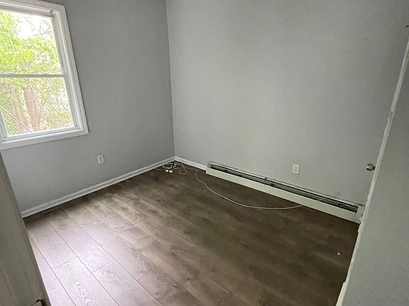 5th image of 294 S 7th St #2