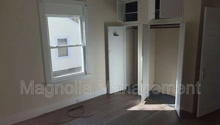 1835 Colonial Ave — Photo 6