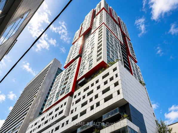 318 Richmond St W #1408, Toronto, ON M5V 0B4