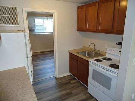 4th image of 12820 Dupont Ave S #2