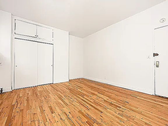 4th image of 222 W 15th St APT 1D