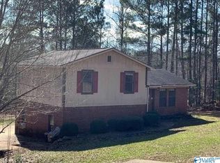1455 Hollys Ln, Riverside, AL 35135