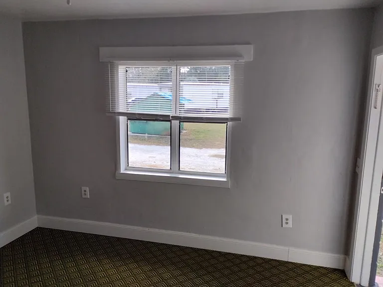 169 SE Camelot Loop #104 — Photo 5