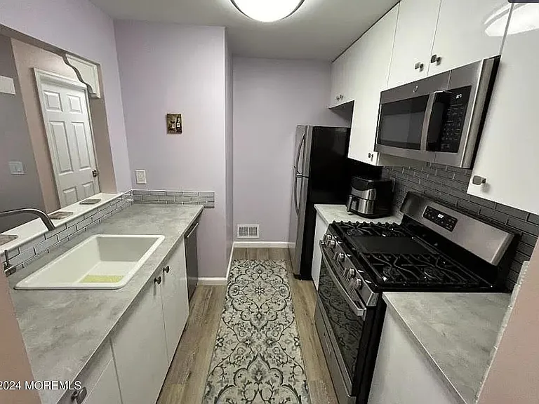 182 Azalea Cir — Photo 5
