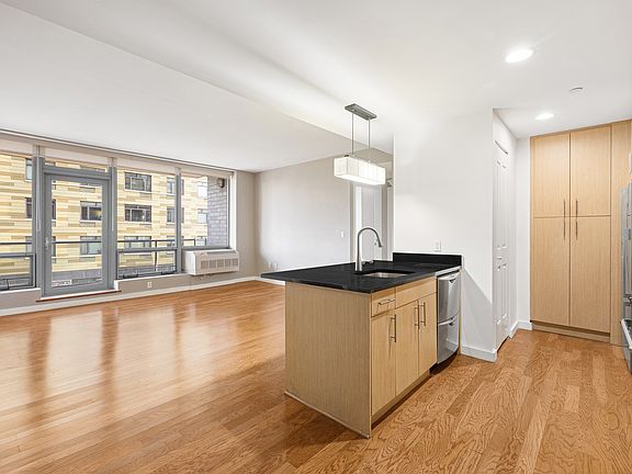 3rd image of 4815 11th St APT 3D