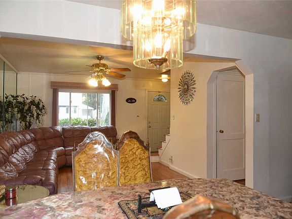 2nd image of 208 Hathaway Ave