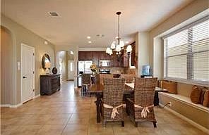 5th image of 305 Siltstone Way