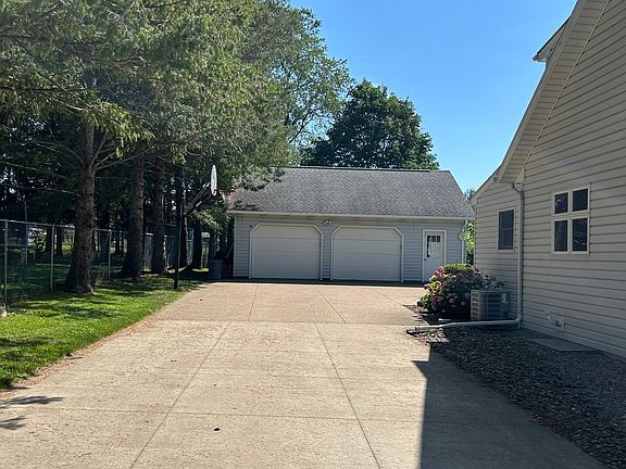 3rd image of 5535 Martin Rd