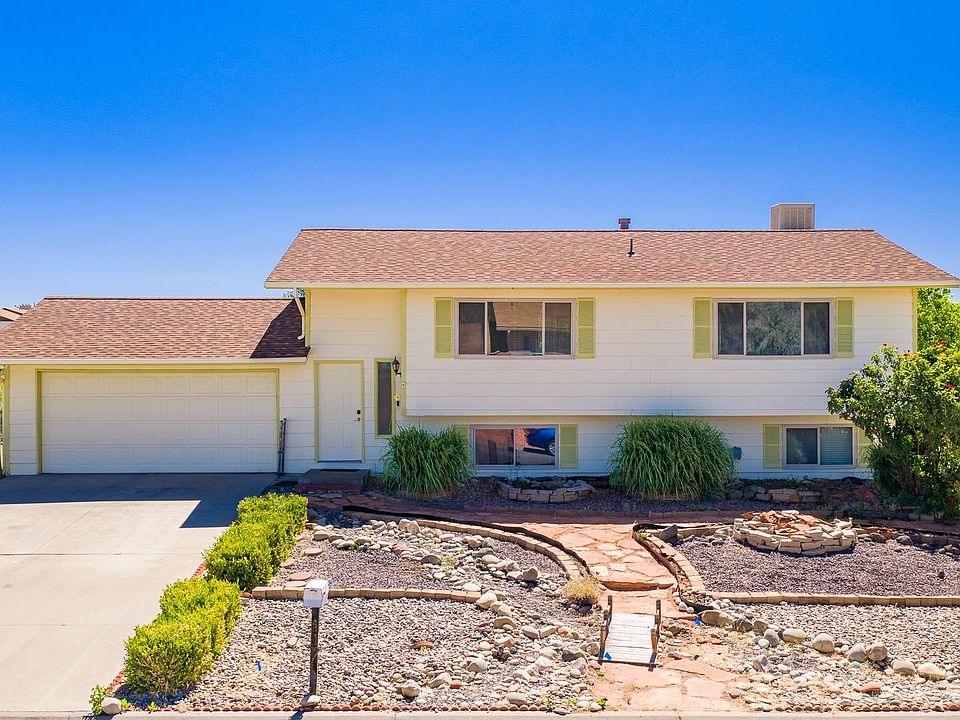 1st image of 472 Ananessa Dr