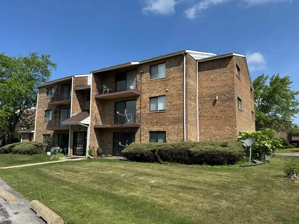 7315 Tiffany Dr APT 1A, Orland Park, IL 60462