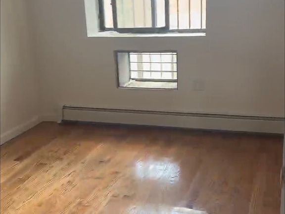 5th image of 4205 College Point Blvd #3