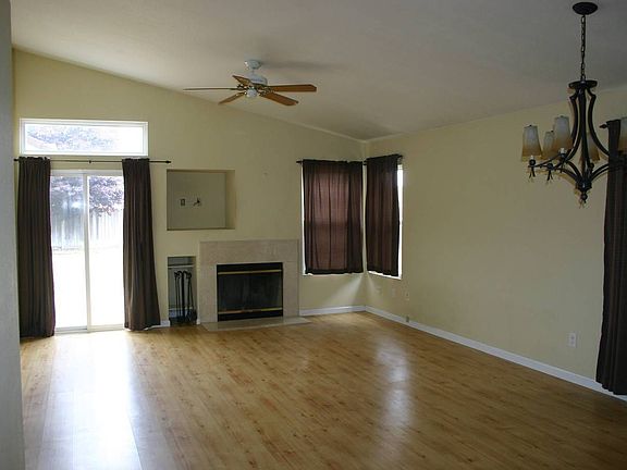 LIving / dining room