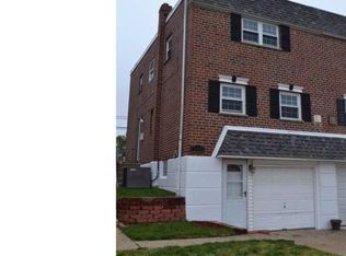 207 Ridgefield Rd, Philadelphia, PA 19154