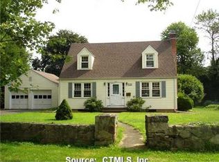 340 Old Mill Rd, Fairfield, CT 06824