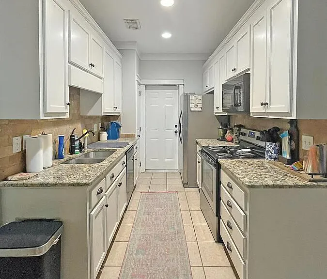 917 Homewood Dr #2 — Photo 3