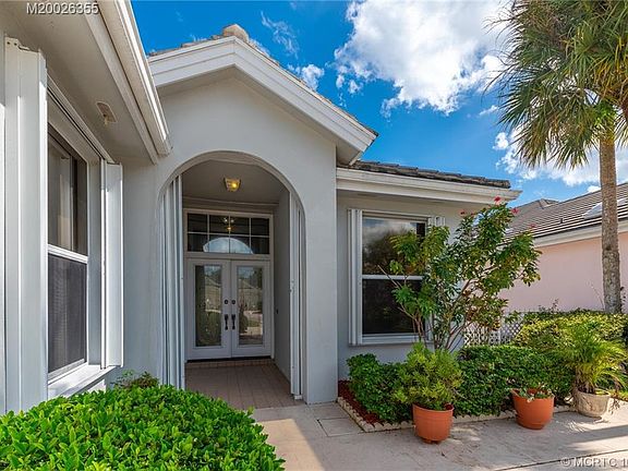 2nd image of 7535 SE Bay Cedar Cir