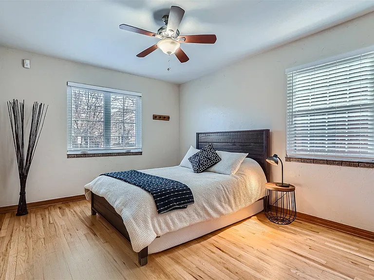 695 Ash St — Photo 11
