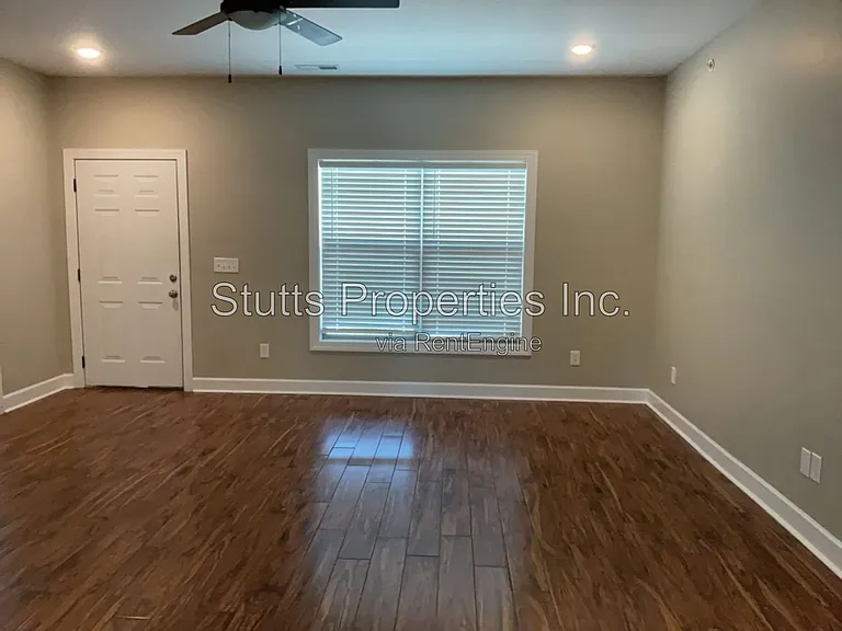 145 Bruin Dr #223 — Photo 2