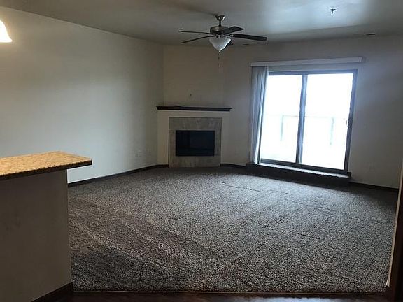 2nd image of 565 Cameron Way #201