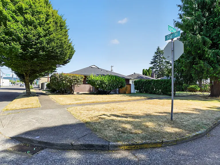 1553 Fir St — Photo 23