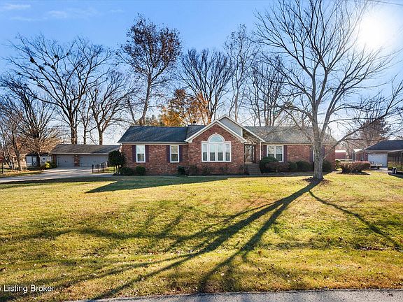 2nd image of 239 Shady Pond Ln
